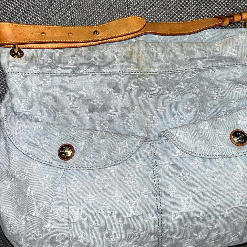 Louis Vuitton Blue Denim Monogram Daily GM Hobo Shoulder Bag - Picture 2 of 8